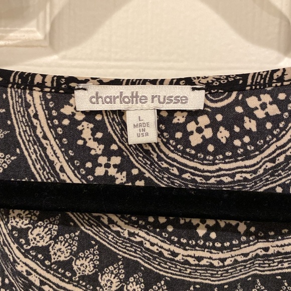 Black & White, Bell-Bottom Sleeve Romper from Charlotte Russe, size L - Picture 3 of 10